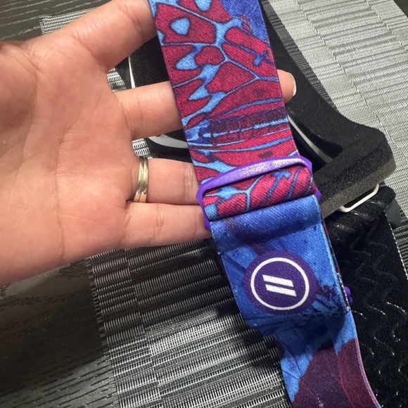 Blenders Eyewear Ski Goggles Set with Butterfly Case - Picture 2 of 7